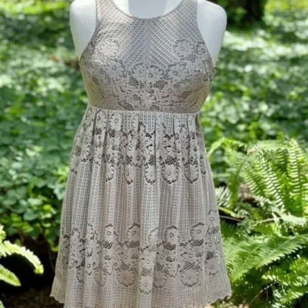 FREE PEOPLE “Rocco” Lace overlay Dress Taupe sleeveless Keyhole back/backless - Picture 2 of 9